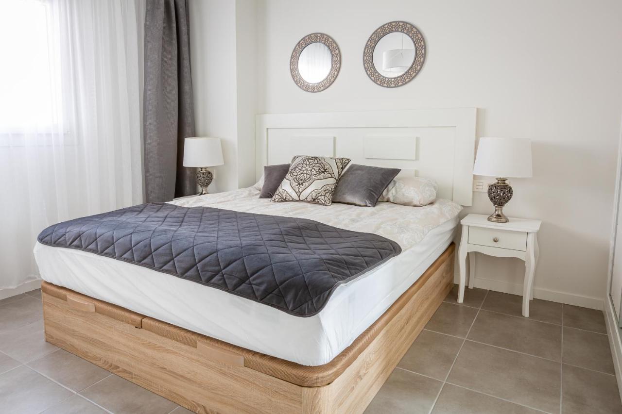 Sunny Apartment In Denia With Outdoor Swimming Pool And Garage Parking Place Included, 300M From The Sandy Beach Ngoại thất bức ảnh