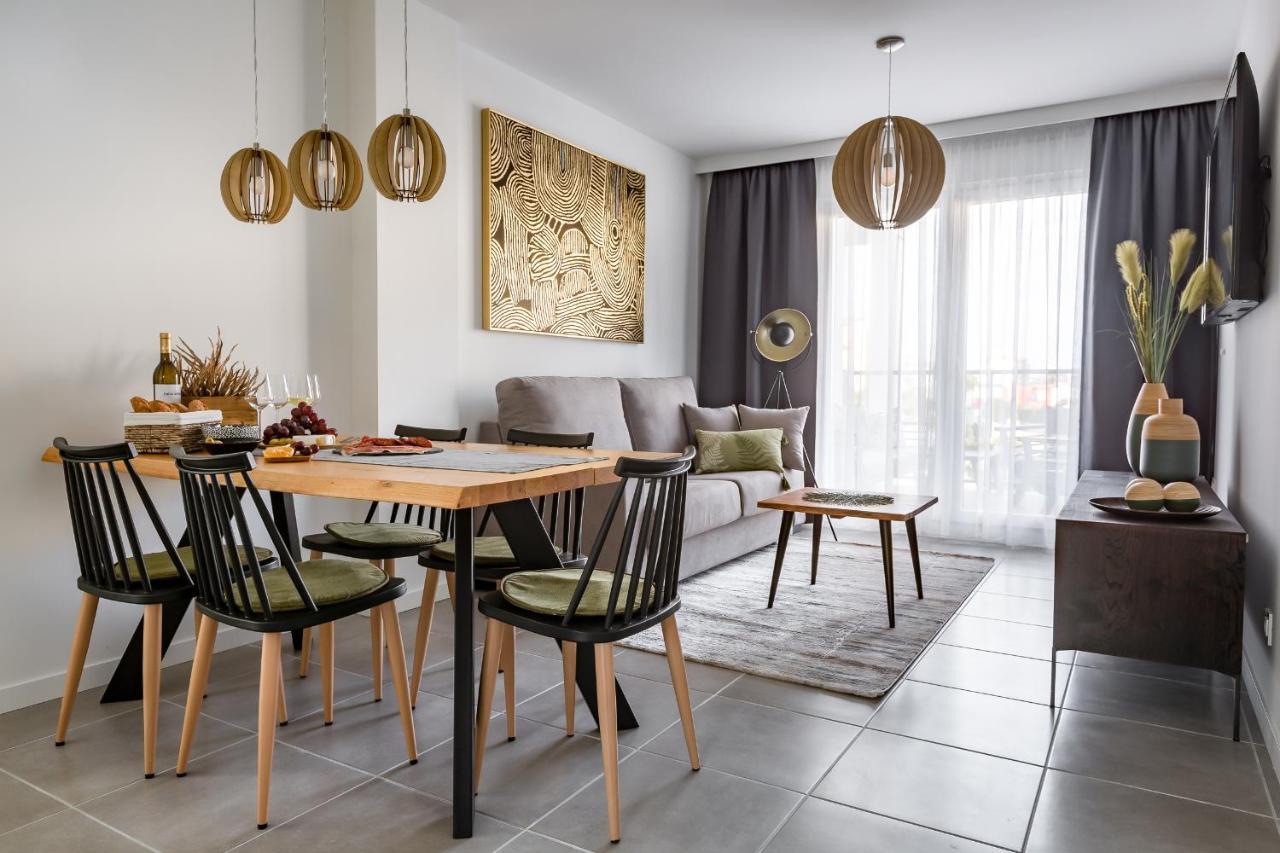 Sunny Apartment In Denia With Outdoor Swimming Pool And Garage Parking Place Included, 300M From The Sandy Beach Ngoại thất bức ảnh