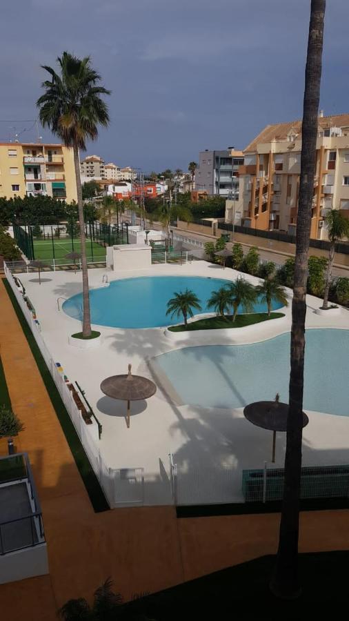 Sunny Apartment In Denia With Outdoor Swimming Pool And Garage Parking Place Included, 300M From The Sandy Beach Ngoại thất bức ảnh