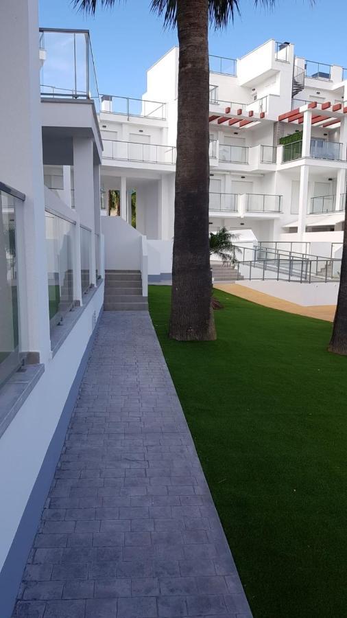 Sunny Apartment In Denia With Outdoor Swimming Pool And Garage Parking Place Included, 300M From The Sandy Beach Ngoại thất bức ảnh
